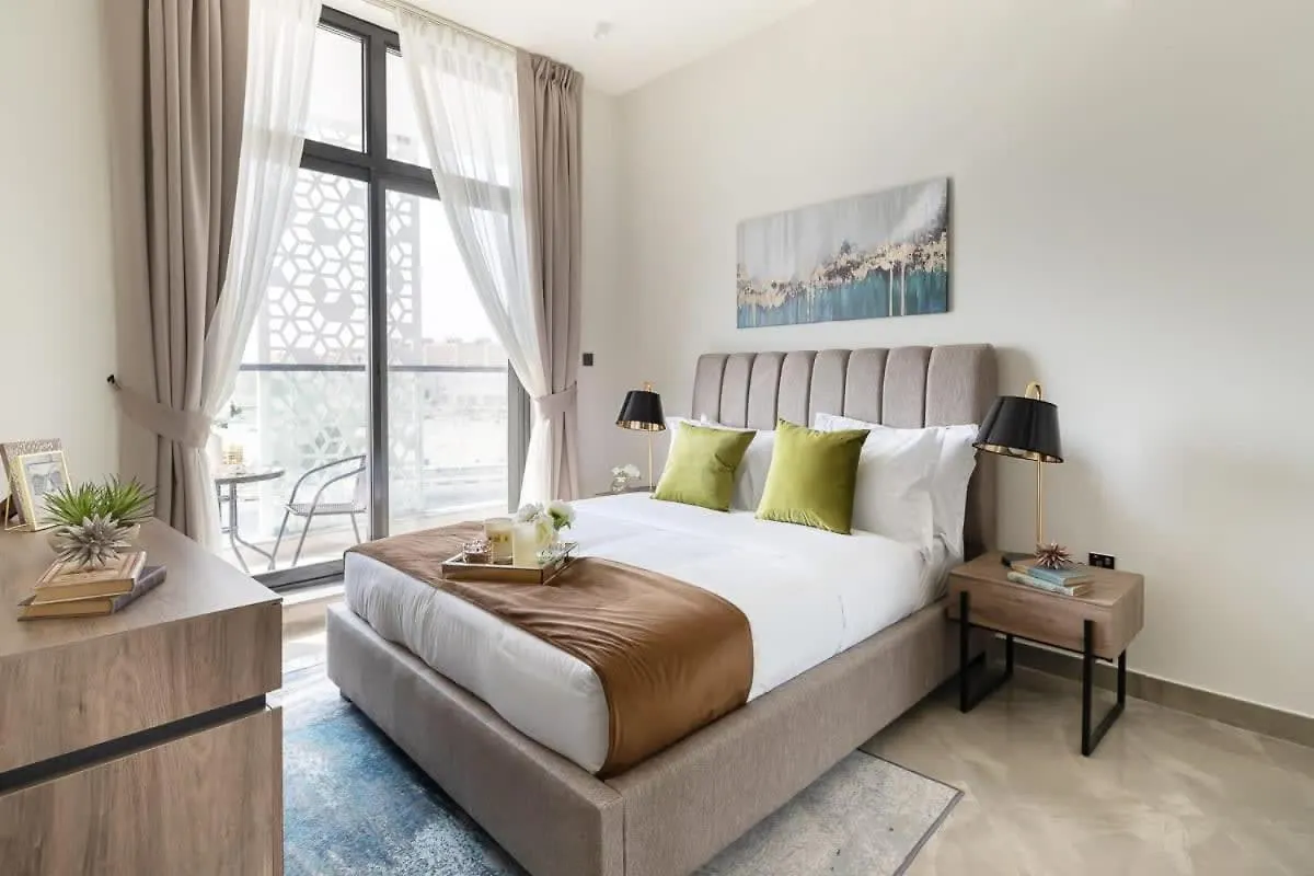 Frank Porter - Majestique Residence 2 Dubai