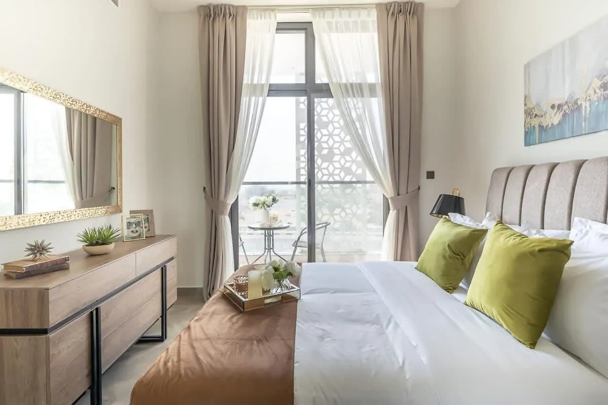 Frank Porter - Majestique Residence 2 Dubai